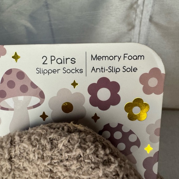 Luna Mellow Mushroom Slipper socks - Picture 4 of 5